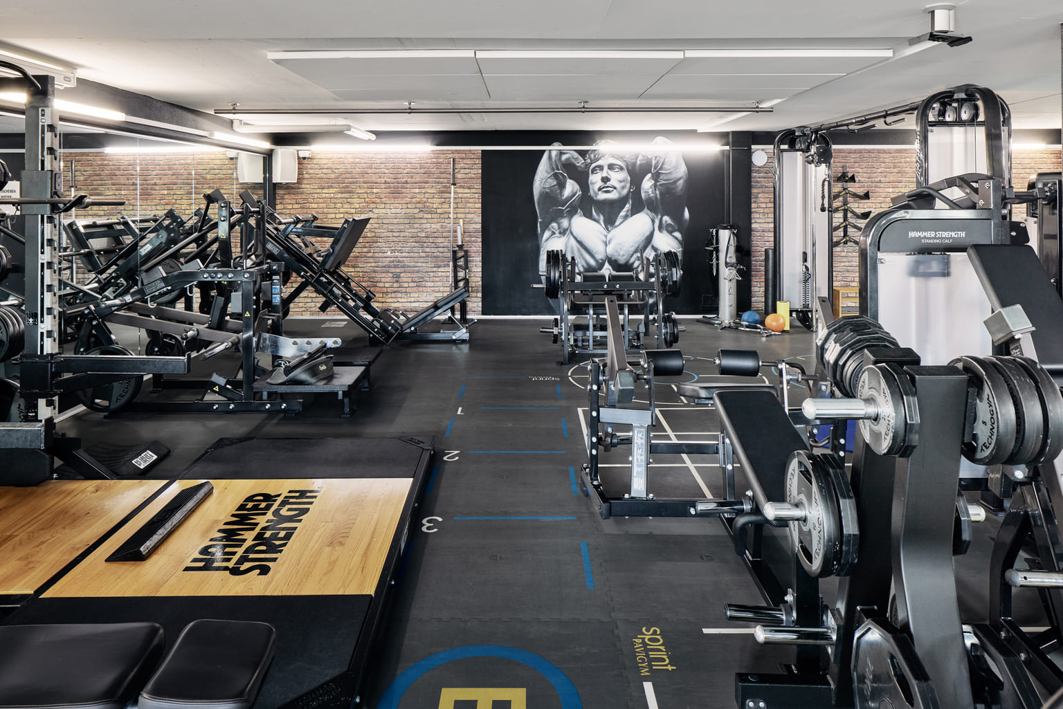 SportCenter Leuholz R5 0043 8000px Gerry Pacher