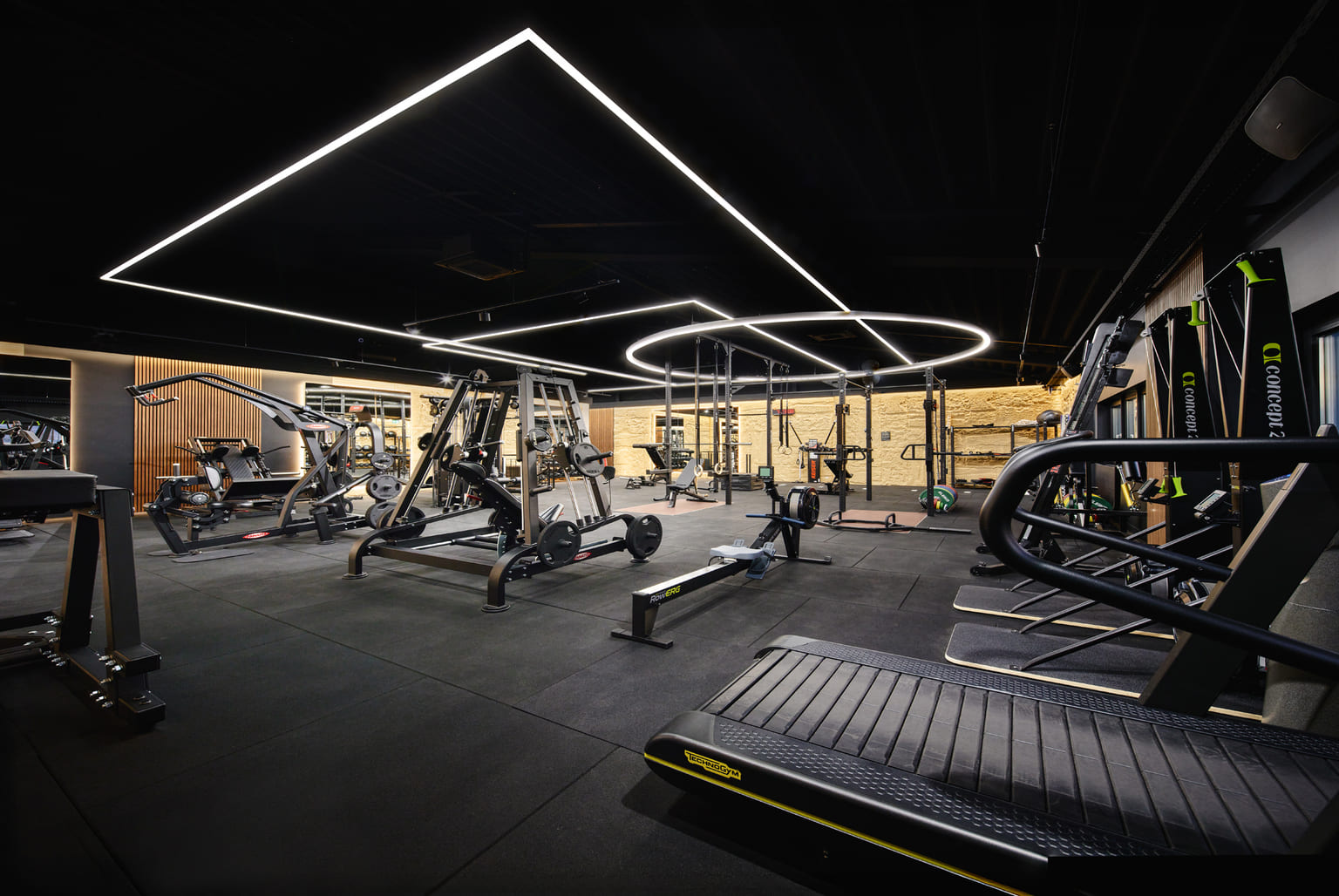 SportCenter Leuholz R5 9265 9000px Gerry Pacher.jpg