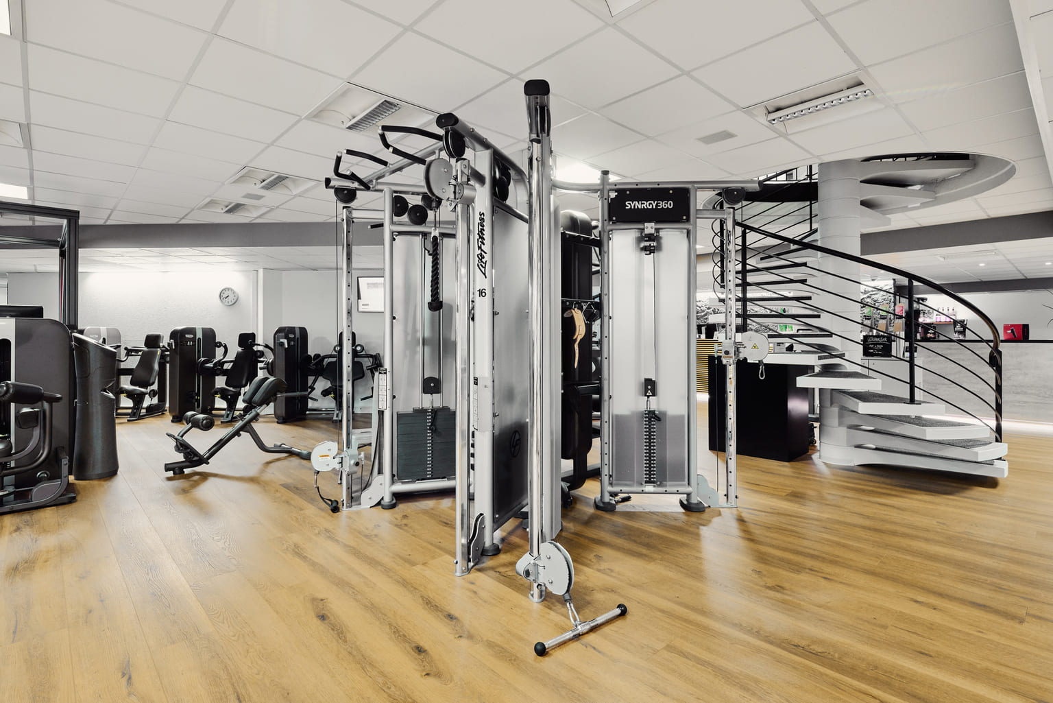 SportCenter Leuholz R5 9365 8000px Gerry Pacher.jpg