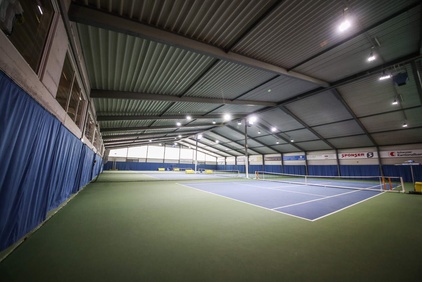 Tennis Halle 02